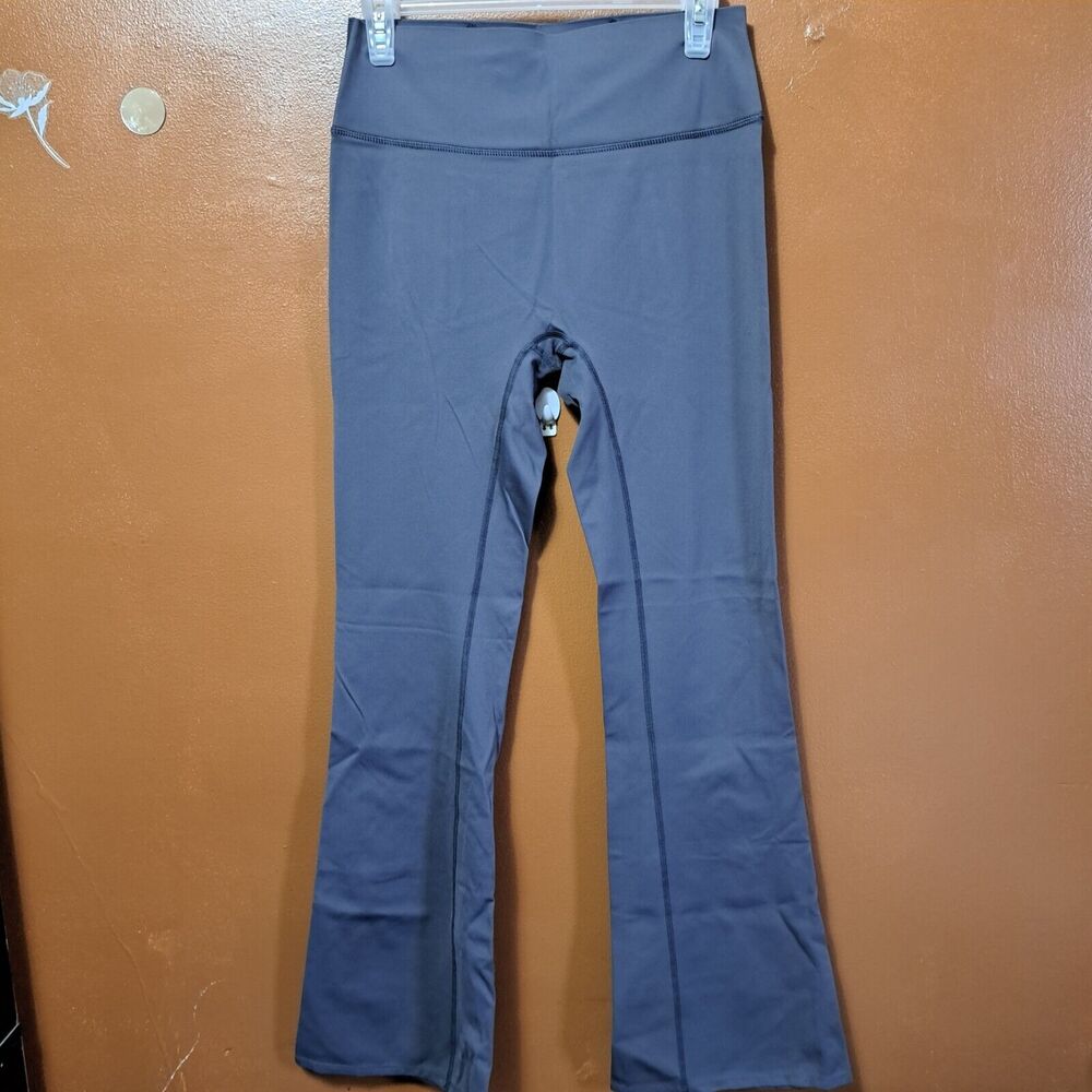 Women's Gray Yoga Pants Leggings Size LG Back Pockets Internal Waist Poc…